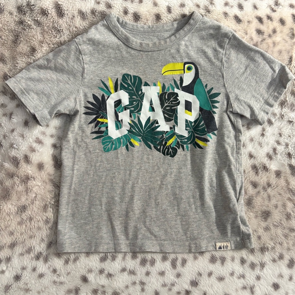 KIDS GAP GRAPHIC TEE